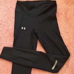 UNDER AMOUR leggings with zip pocket